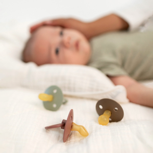 BIBS-Colour-kaucukove-cumliky-tri-tvary_2_square-1732369322.jpeg